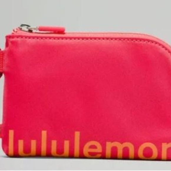 Lululemon Clippable Card Pouch in Pale Raspberry - Picture 5 of 6